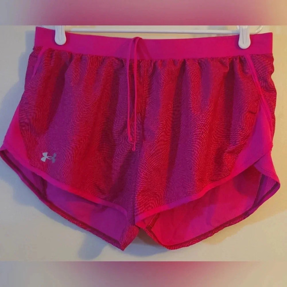 Under Armour Pants - Under Armour Fly-By 2.0 Printed Women's Printed shorts Size‎ XL EUC